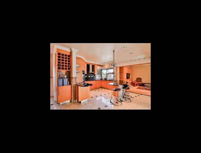 6 BEDROOM HOUSE FOR SALE IN BASSONIA ESTATE